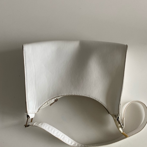 Strawberry Mini Purse - Picture 2 of 2